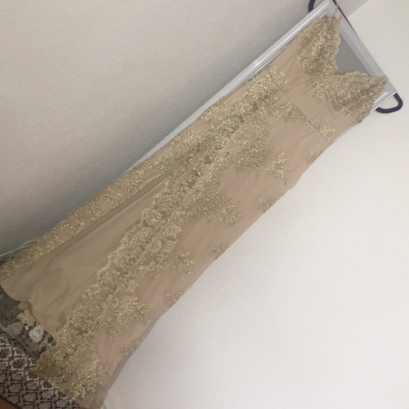 Dresses & Skirts - Beautiful night gown